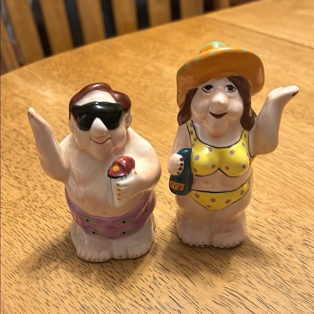 Beach-Themed Ceramic Salt & Pepper